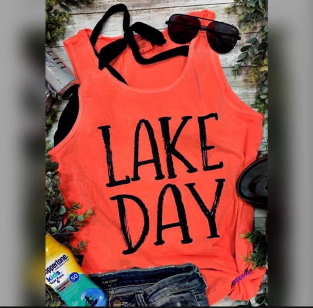 Lake Day Tank